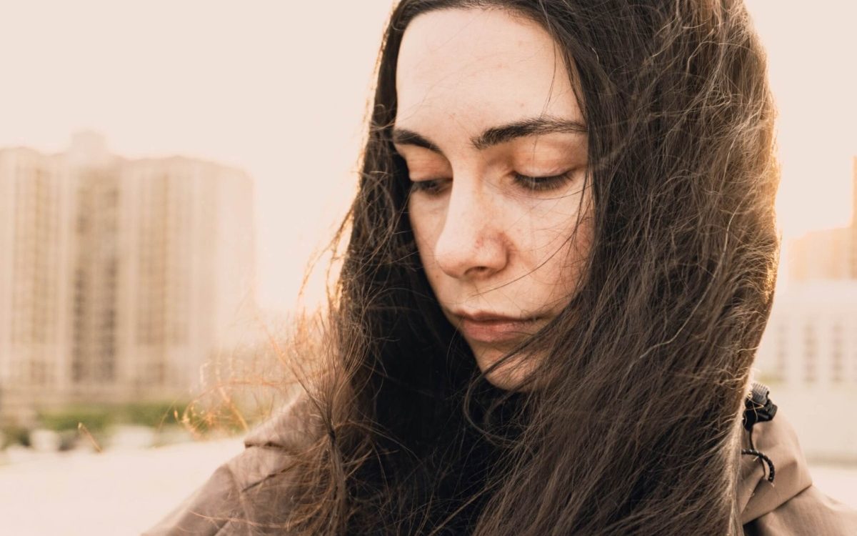 Hoe je als HSP stopt met overanalyseren (praktische aanpak)